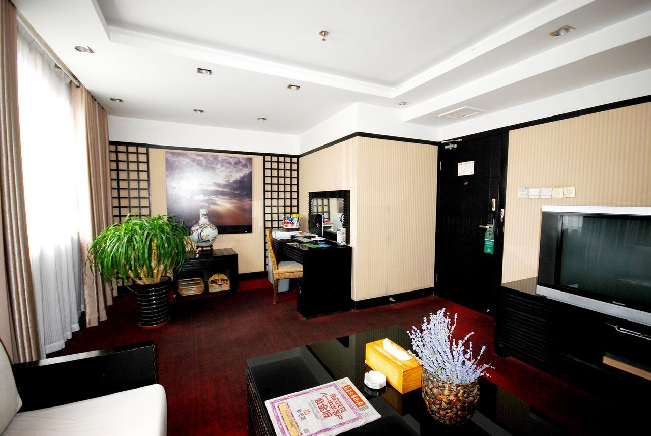 Xinjiang Yema International Clubhouse Hotel Urumqi Exterior photo